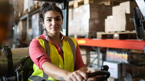 ¿A qué bonos puedo postular como mujer?