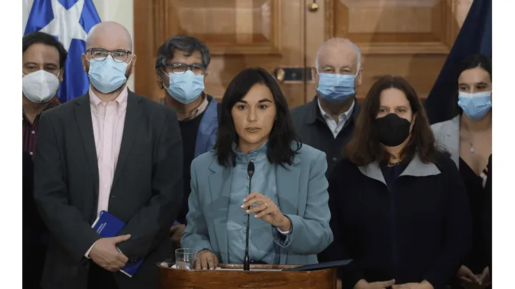 Ministra Izkia Siches presentando el Plan Buen Vivir