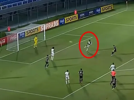 ¿Fue intencional? Insólito autogolazo de un defensa paraguayo