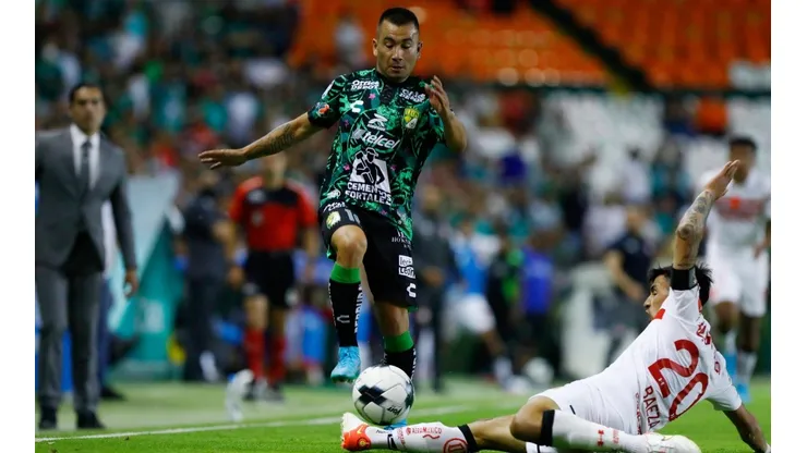 Jean Meneses podría cambiar de club para el próximo semestre