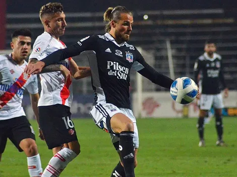 Gustavo Quinteros golpea la mesa y corta a Christian Santos