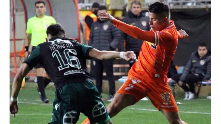 Santiago Wanderers exige sanciones para los árbitros y David Escalante por el gol fantasma de Cobreloa.