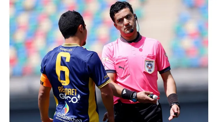 Blanca fue uno de los varios jueces que fueron apartados del fútbol chileno.