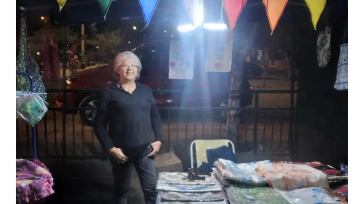 Rossana Cancino en el persa de Lo Espejo