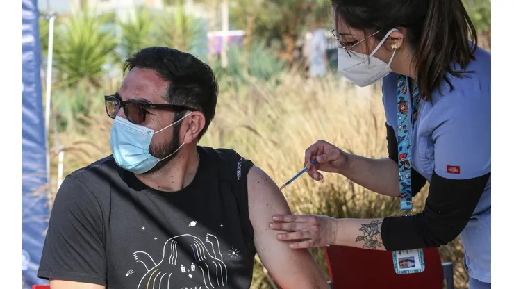 Revisa AQUÍ cuándo fue tu última vacuna y cuándo te toca la cuarta dosis