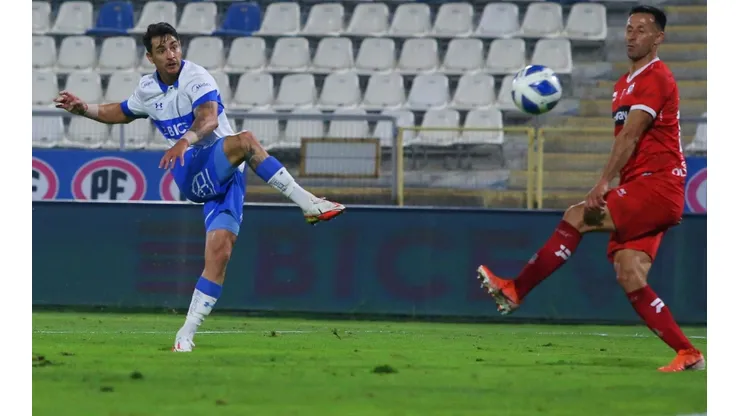 Fernando Zampedri no podía quedar al margen del debut de Ariel Holan en Universidad Católica y aportó su cuota goleadora