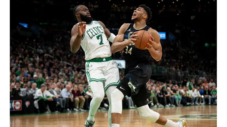 Bucks y Celtics buscan llegar a la final de la Conferencia Este.