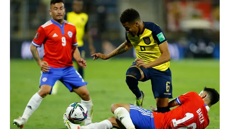 Byron Castillo jugó dos compromisos ante Chile.