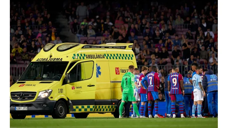 Araújo se desplomó en el campo de juego y asustó al Camp Nou