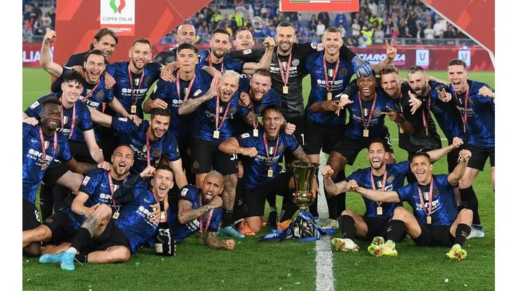 Alexis Sánchez y Arturo Vidal son campeones de Copa Italia con el Inter
