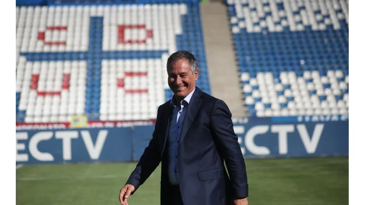 El entrenador de la UC ya tiene una lista con nombres chilenos para reforzarse