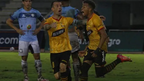 Byron Castilo jugando por Barcelona vivió un tenso momento ante Guayaquil City