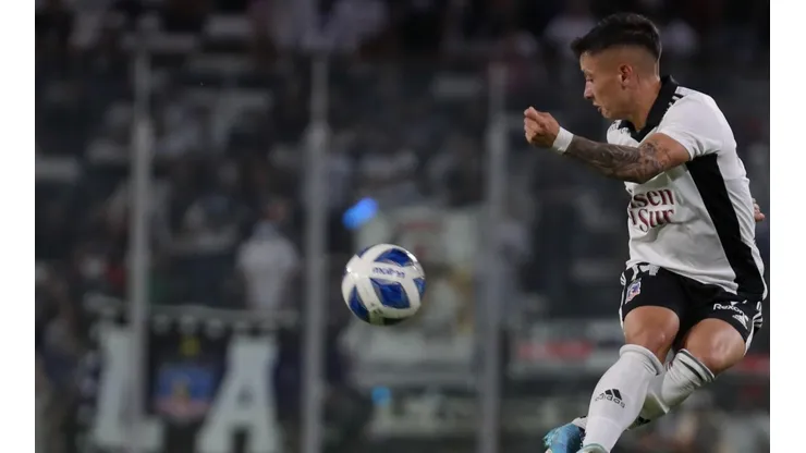 Colo Colo busca subirse a la punta del torneo ante Curicó con Zavala de titular