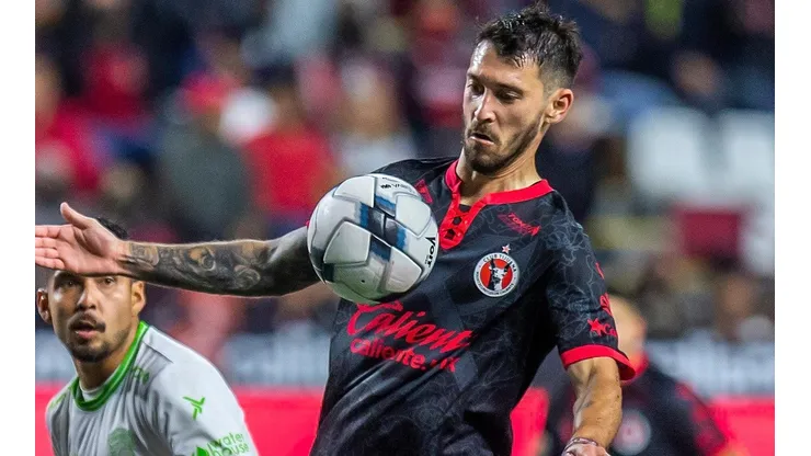 Facundo Ferreyra dejó pagando a Colo Colo y ahora no saben qué hacer con él en México.
