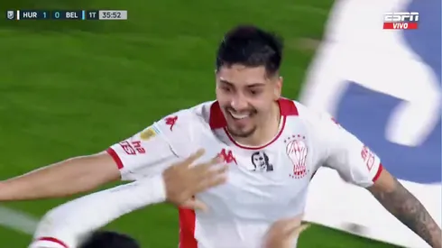 ¡Golazo de Williams Alarcón en Argentina!