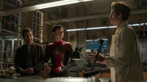 Ya hace un tiempo que la promoción incluye a los tres Spider-Man.