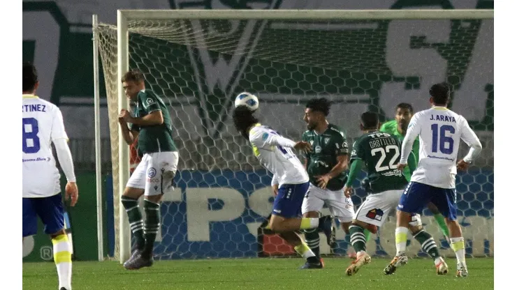 Barnechea sorprende en Valparaíso a Santiago Wanderers de Miguel Ponce.