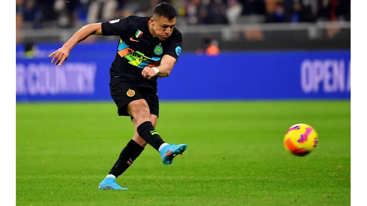 Alexis Sánchez entró en el final y respondió con un gol para dejar al Inter en la cima de la Serie A