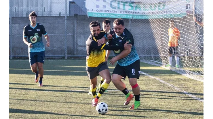 Las empresas, colaboradores, locatarios e incluso vecinos de la Vega Monumental de Concepción se reúnen en la Liga de Fútbol 7 Empresas Vega Monumental.