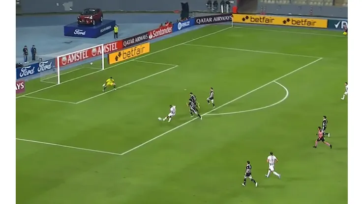 Gol: Alianza Lima le empata a Colo Colo en Perú.