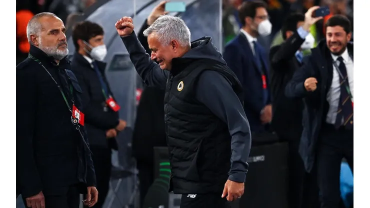José Mourinho mostró su tremenda emoción al clasificar a la final.