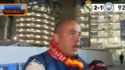 Hincha se entera de la remontada en la salida del estadio