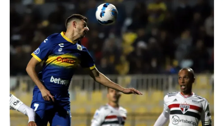 Everton tuvo las jugadas más claras en Sausalito pero no pudo superar a Sao Paulo.