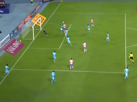 El tremendo cabezazo de Zampedri que da vida a Católica