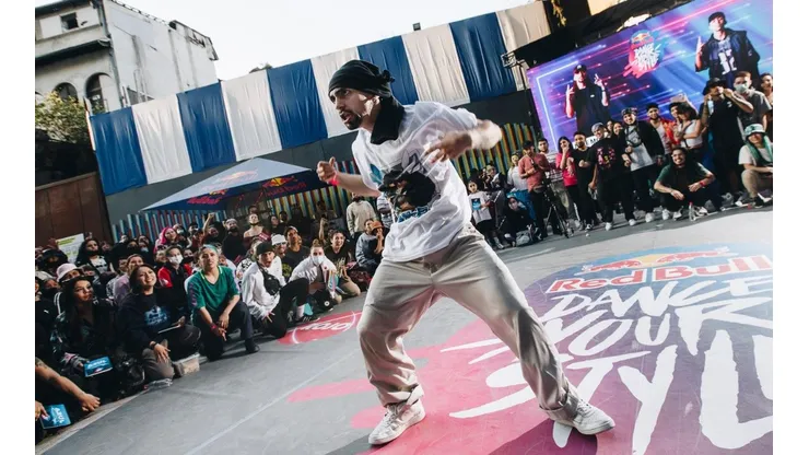 El Hall Central del Centro Cultural Gabriela Mistral es el escenario de Red Bull Dance Your Style.