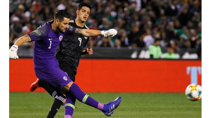 Gabriel Arias le aseguró al Huaso Isla que no tendría problema en jugar en cualquiera de los tres grandes del fútbol chileno.