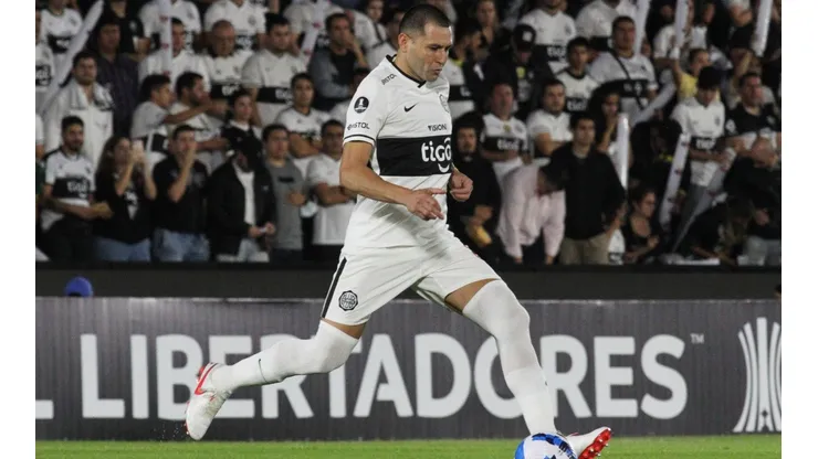 Olimpia necesita la victoria ante Peñarol