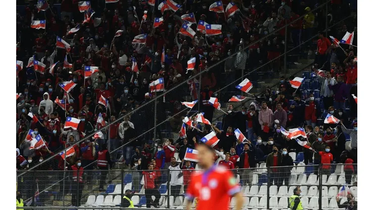 La FIFA castigó a Chile por el mal comportamiento del público