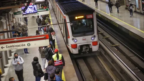 Sigue en vivo la actualidad de la red de Metro de Santiago