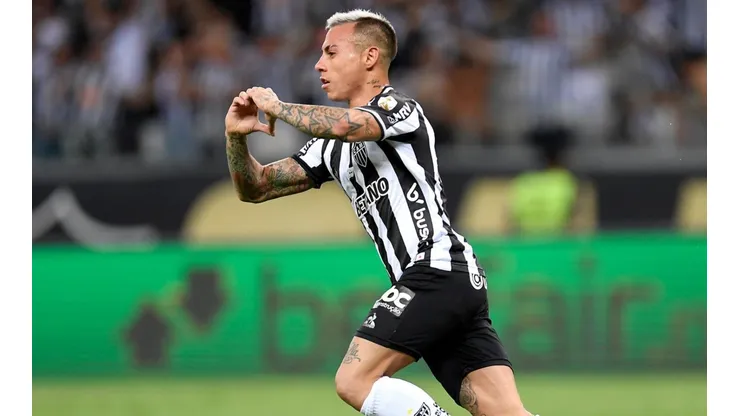 Eduardo Vargas vuelve al gol en el Brasileirao con cabezazo para Atlético Mineiro contra Goiás.