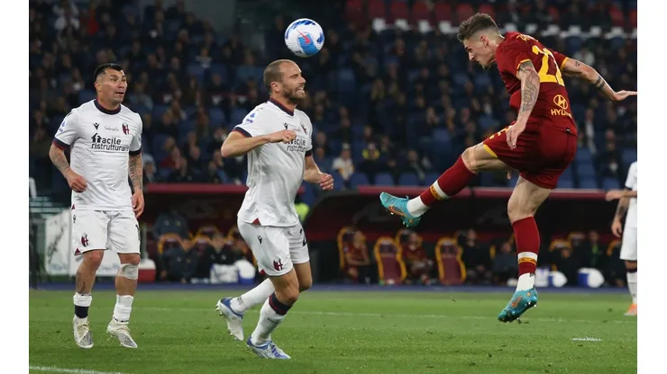 Gary Medel y el Bologna amargaron a la Roma en su casa