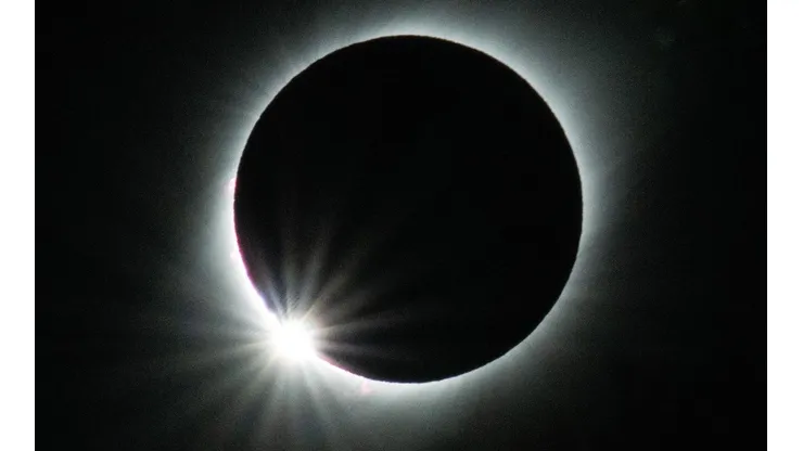 Eclipse solar 2022