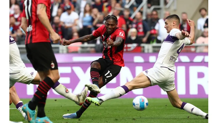 Rafael Leao anotó el gol de Milan que lo acerca al título