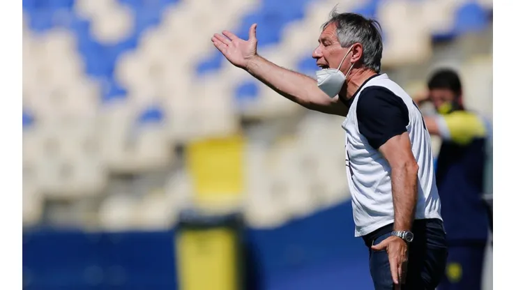 Ariel Holan manda su mensaje por las redes sociales de Cruzados.