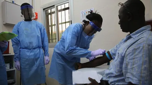 Vacunación contra el ébola 2015