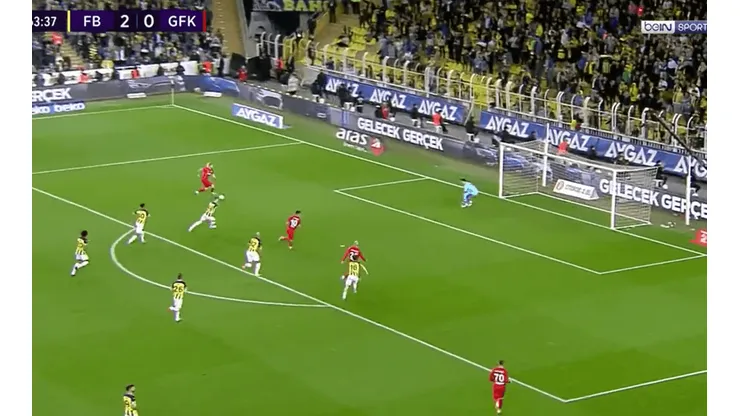 El chileno fue titular y se lució con un gol al 63'