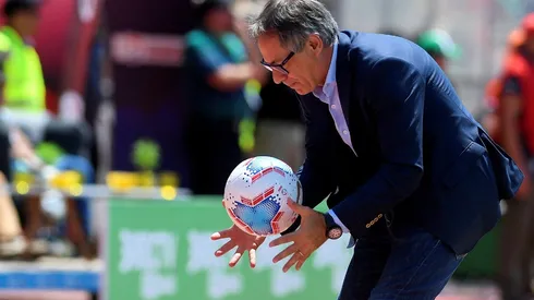 Ariel Holan está muy cerca de que se oficialice su llegada a Universidad Católica