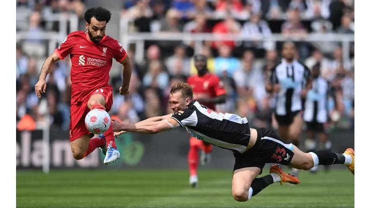 Liverpool voló hasta la cima de la tabla de posiciones con un ajustado triunfo y ahora espera por lo que debe hacer Manchester City.