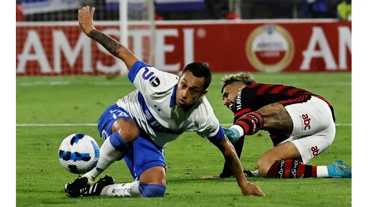 La UC cayó ante Flamengo por Copa Libertadores y tres históricos del club sacaron la voz al respecto.