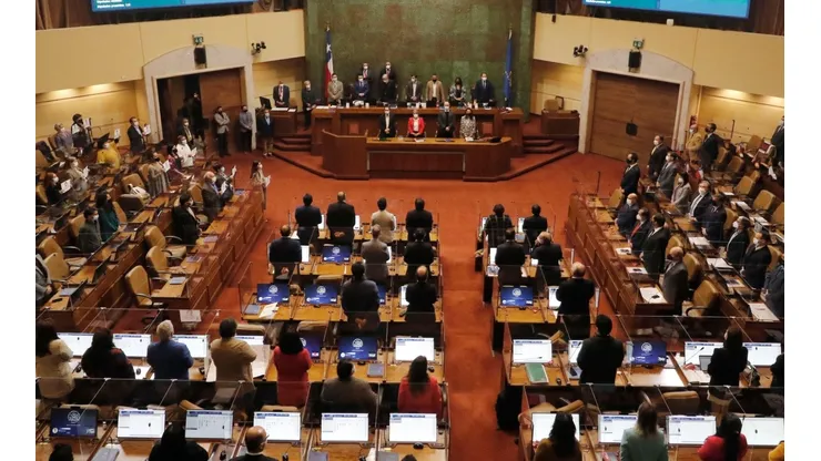 Gobierno ingresa proyecto de reajuste a $400.000 al salario mínimo con discusión inmediata
