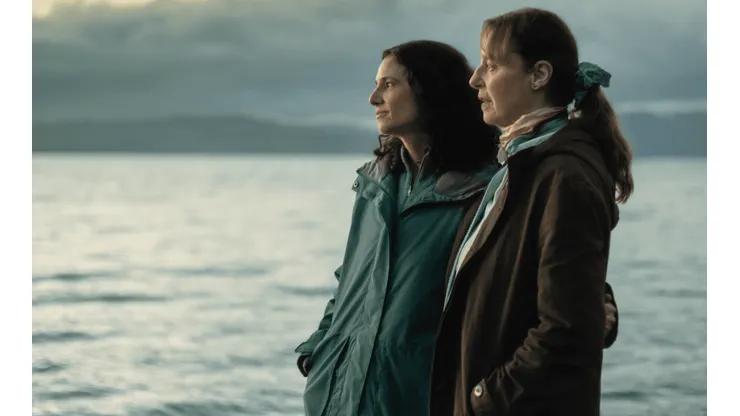 Aline Küppenheim y Claudia di Girolamo en 42 Días de Oscuridad, de Netflix.