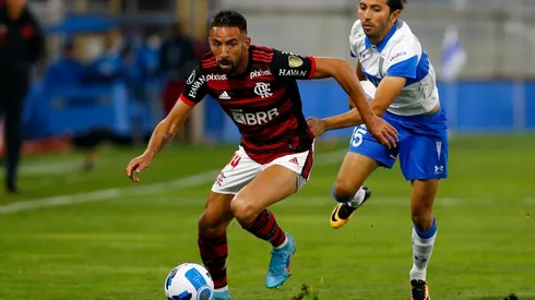Mauricio Isla regresó como visitante a San Carlos por la Copa Libertadores.