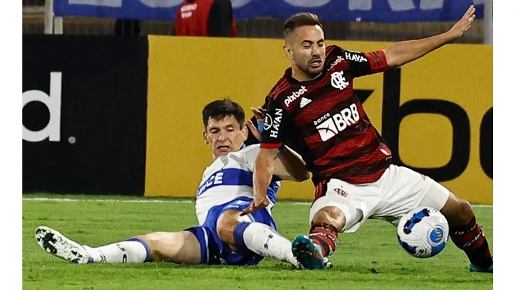 Universidad Católica ante Flamengo por la Copa Libertadores.