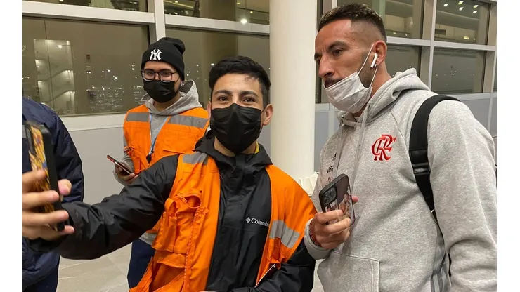 El Huaso fue recibido como una estrella tras llegar a Chile con el Mengão.