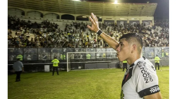 Carlos Palacios estuvo 14 minutos en su estreno con la camiseta de Vasco da Gama.