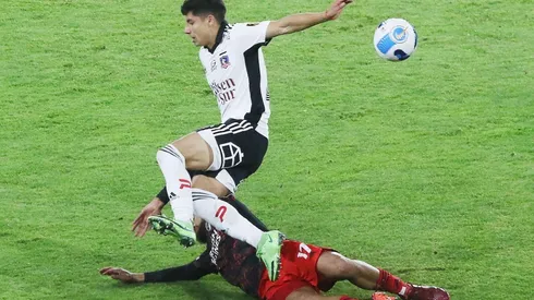 El foul clarísimo de Díaz a Oroz que el juez venezolano Herrera no cobró